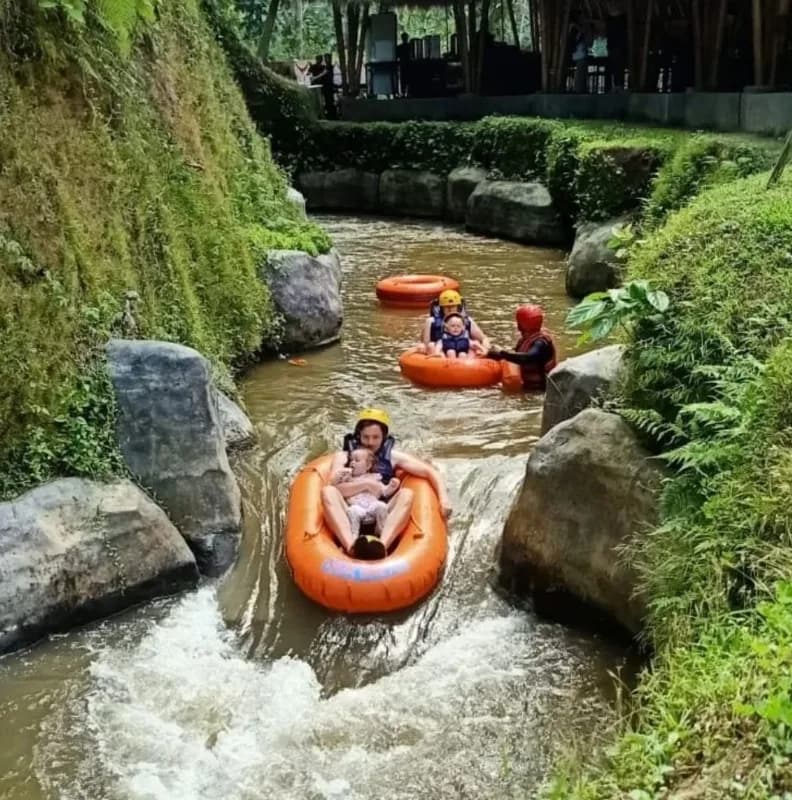 Tubing Tegalallang